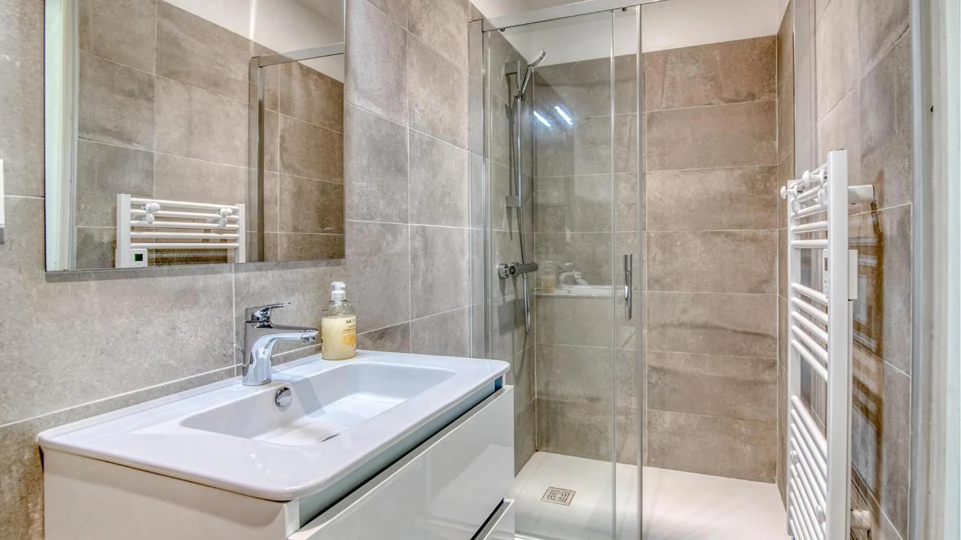 Stunning Apartment In Albi With Kitchenette