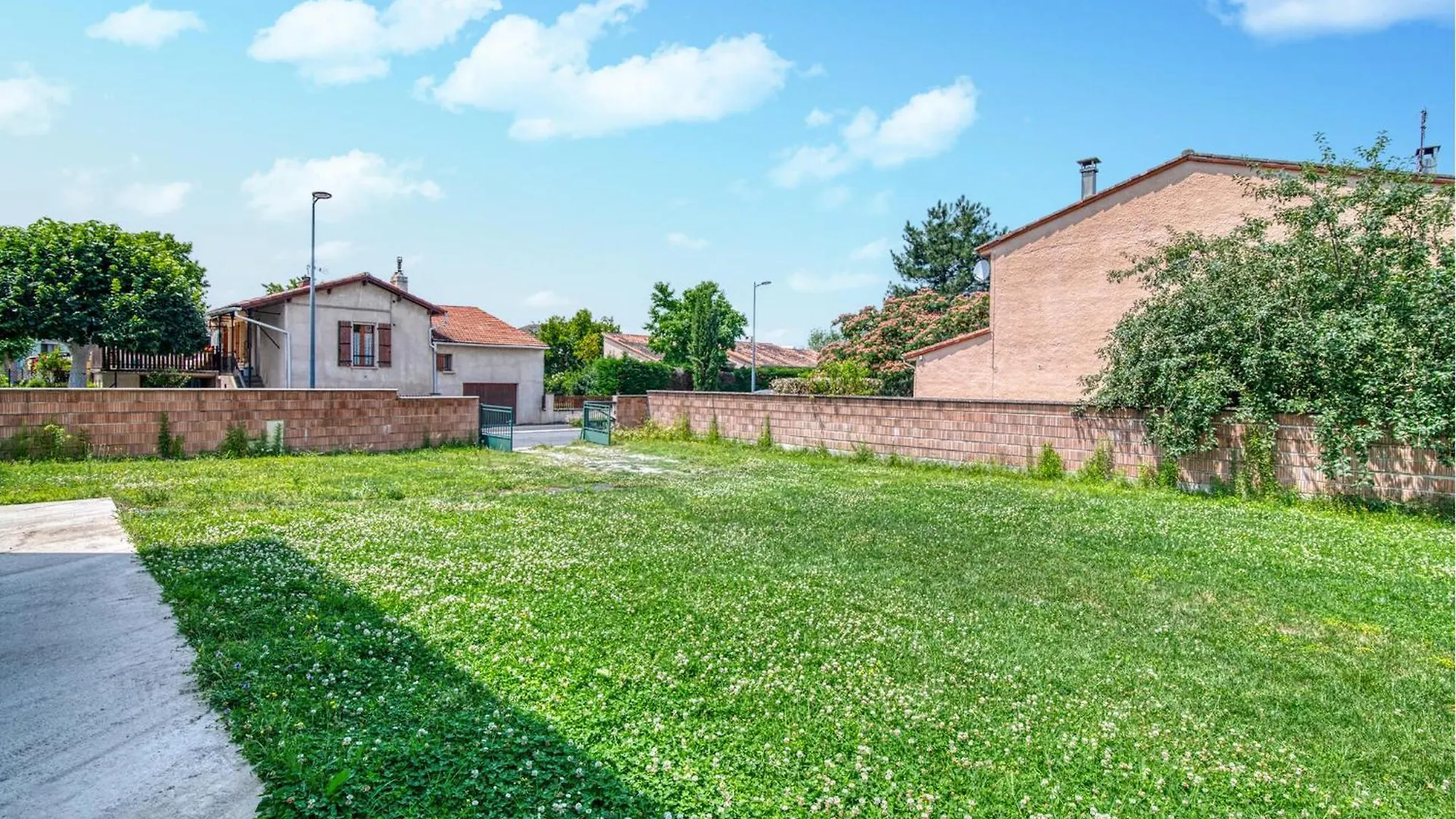Stunning Apartment In Albi With Kitchenette