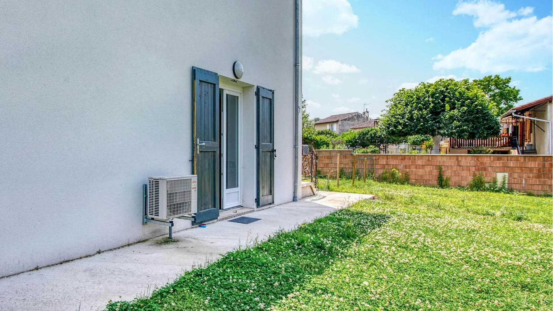 Stunning Apartment In Albi With Kitchenette